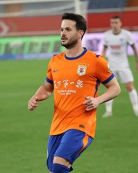 摆烂养老，泰山队高层怎么想的，瓦科续约并非1+1，而是选择高薪+长约|卡扎伊什维利|山东泰山|大连英博|韩鹏|合同_新浪体育_新浪新闻