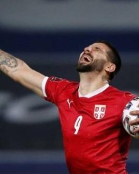 PG电子官方网站-“米特罗维奇”奇迹：让裁判失误，让C罗愤怒！